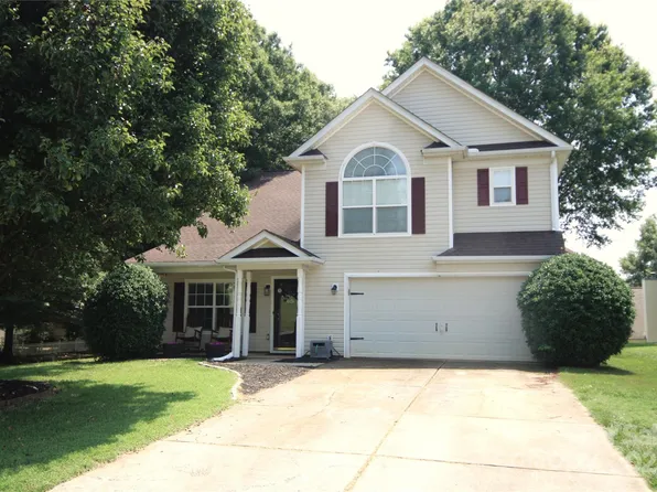 7830 Shiny Meadow Ln, Charlotte, NC 28215