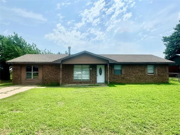 2711 County Street 2831, Chickasha, OK 73018