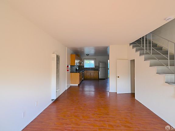 4th image of 2241 9th St