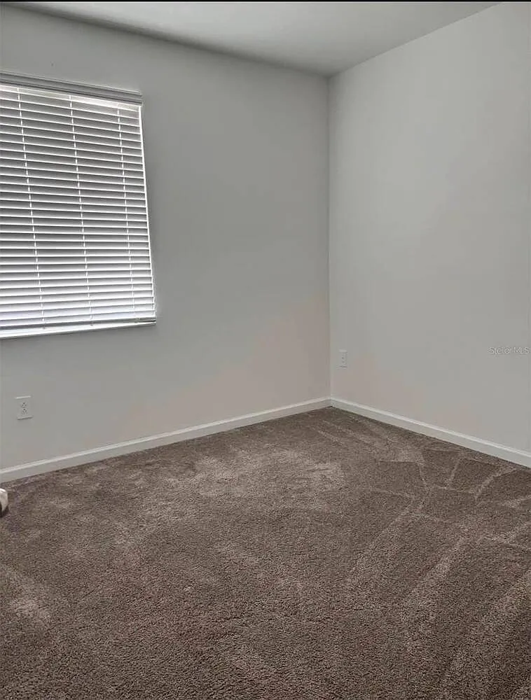 3 bed, 2.5 bath, 1864 sqft, $2,300 — Photo 2