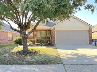 8724 Chisholm Trl, Aubrey, TX 76227