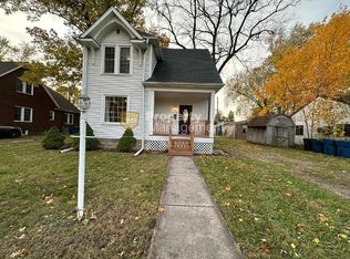 616 S 2nd St, Chesterton, IN 46304