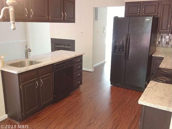3rd image of 6014 Rockton Ct
