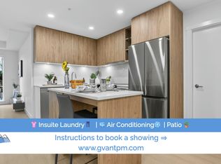 82 1st St, New Westminster, BC V3L 2G1
