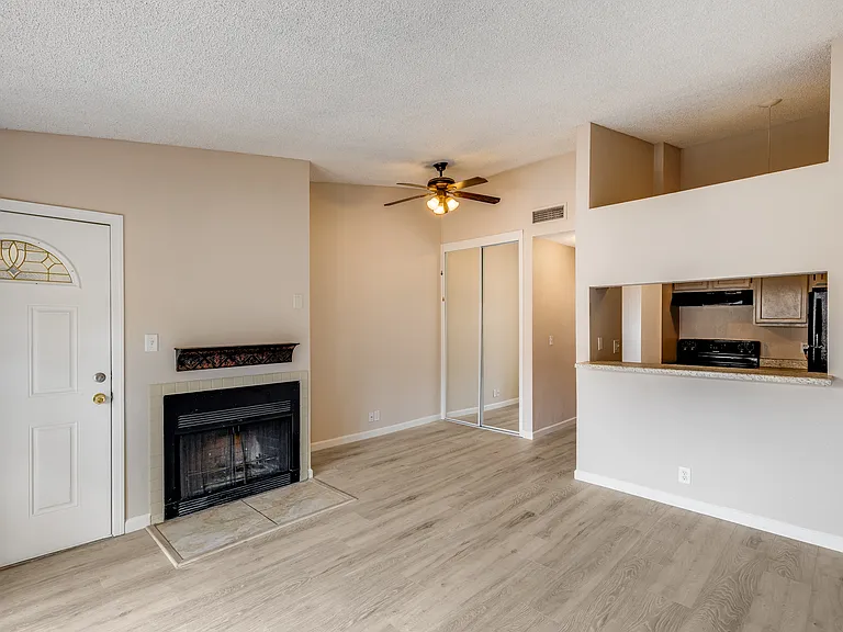 14203 N 19th Ave #2052 — Photo 4