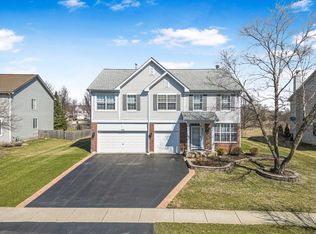 536 W Caldwell Dr, Round Lake, IL