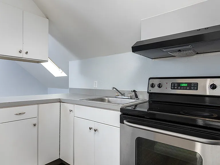 74 Lafayette St #C — Photo 6