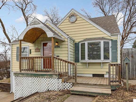 3rd image of 6796 Binney St