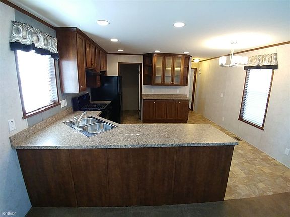 2nd image of 4 Sauk Ct