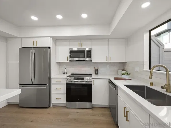 955 Intrepid Ct, Del Mar, CA 92014