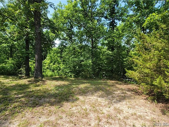 4th image of Cherokee Dr