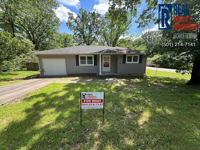 1016 W Kiehl Ave — Photo 1