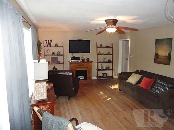 3rd image of 1222 N 3rd St