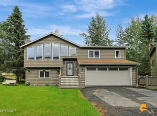 18607 Little Cape Cir, Eagle River, AK 99577