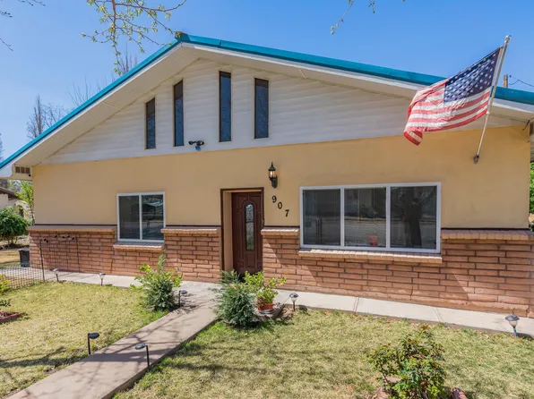 907 6th St, Tularosa, NM 88352