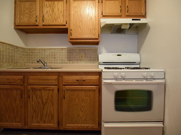 2nd image of 351 S 5th St #1