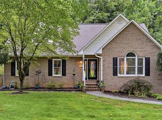 5009 Meadow Hill Ct, Winston Salem, NC 27106
