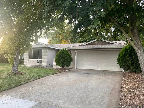 8547 La Riviera Dr Photo 1