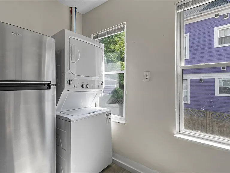 21 Sheldon Ter #1 — Photo 6
