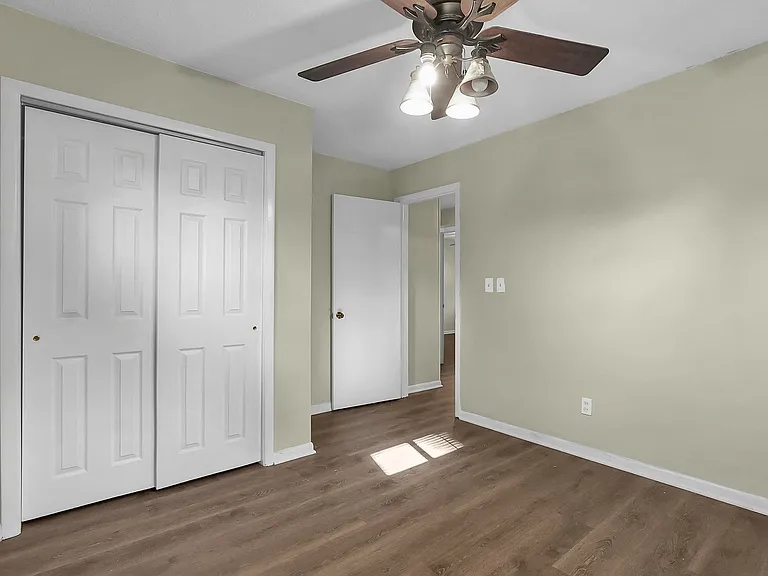 272 Collingwood Ave — Photo 34