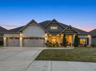 7614 Flint Crossing Cir, Owens Cross Roads, AL 35763