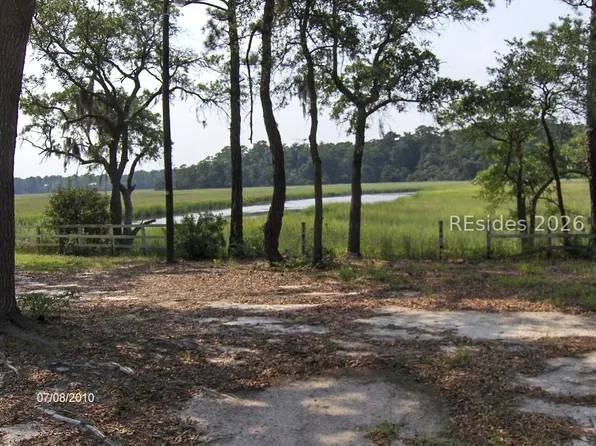 23 Donaldson Camp Rd, Beaufort, SC 29906