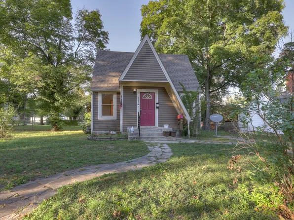 603 E Cenntennial Avenue, Carthage, MO 64836