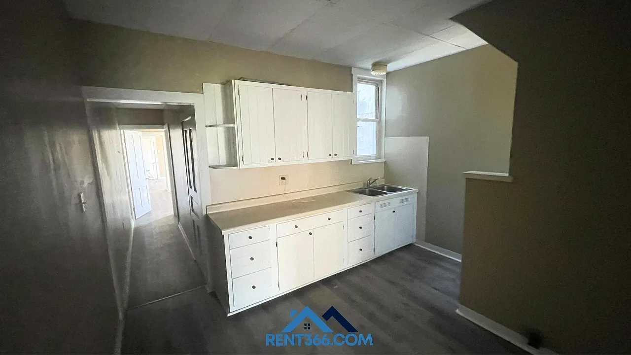 2 bed, $997 — Photo 4