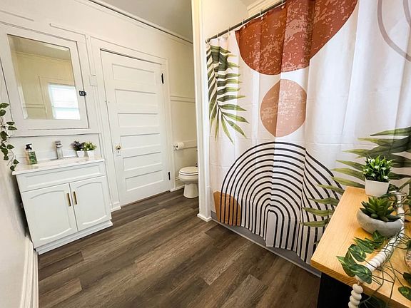 5th image of 3721 Cottage Grove Ave #3