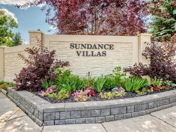 8 E Sunlake Close SE, Calgary, AB T2X 3H2