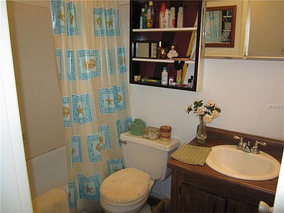 3rd image of 7933 Woodgrove Cir
