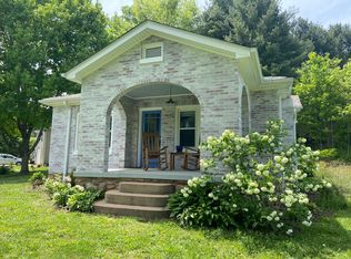 88 Woodlawn Cir, Clyde, NC 28721