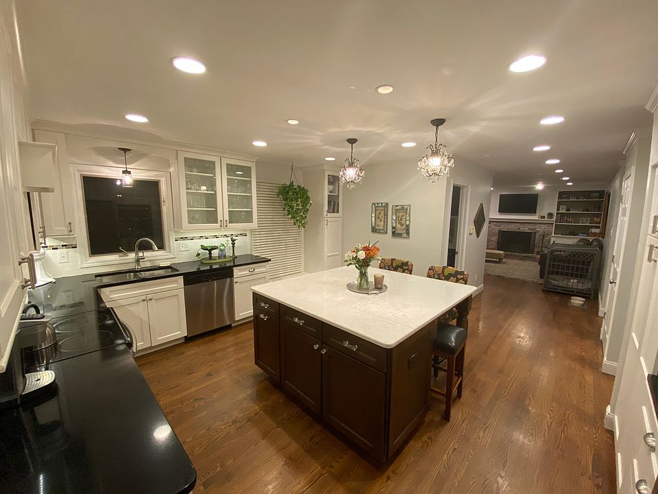 2nd image of 1703 Greening Ln