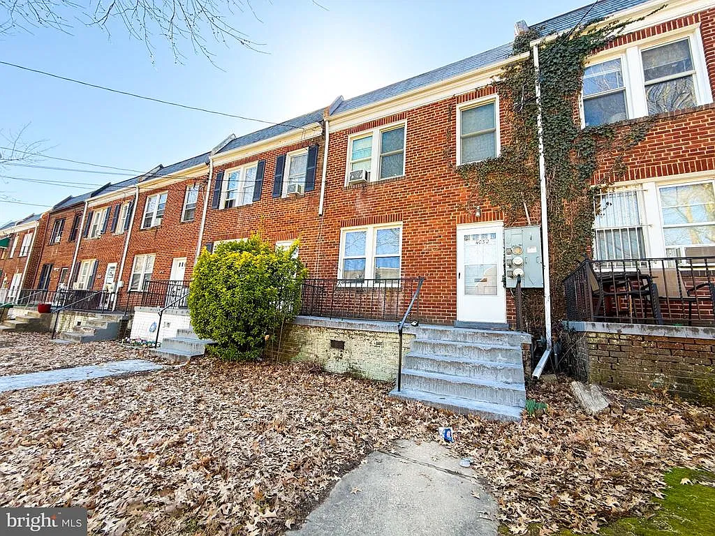 1 bed, 1.0 bath, 1260 sqft, $1,650 — Photo 2