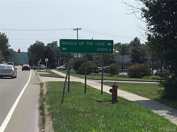 5th image of 8996 Erie Rd