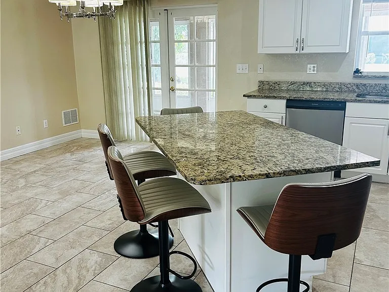 1235 Shelby Pkwy — Photo 9