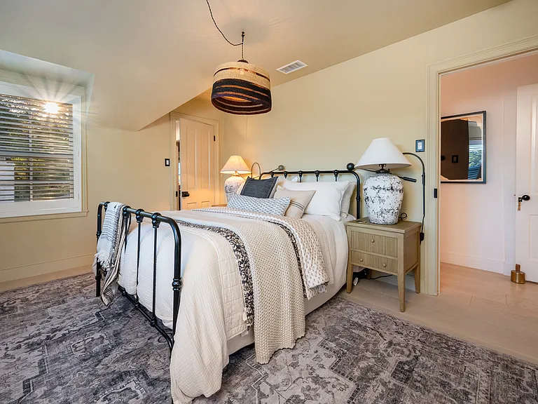 3100 Coldwater Canyon Ave — Photo 45