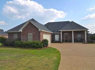 109 Kirkwood Dr, Clinton, MS 39056