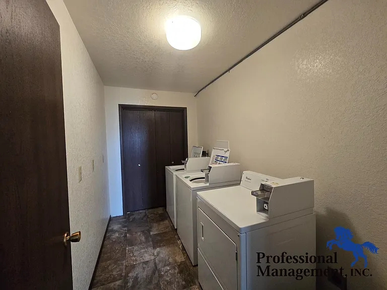 1361 Easy St #5 — Photo 7
