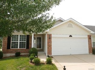 10197 Carlton Place Ct N, Saint Louis, MO 63123