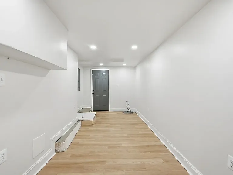 744 N Patterson Park Ave — Photo 11