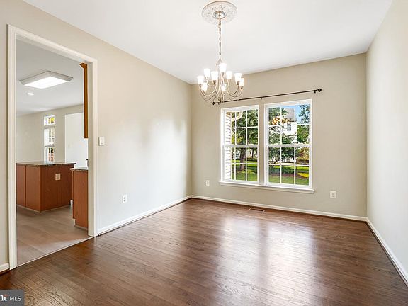 5th image of 1810 Beech Ct