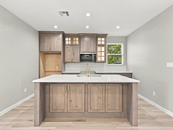 3rd image of 2302 Gary Ln