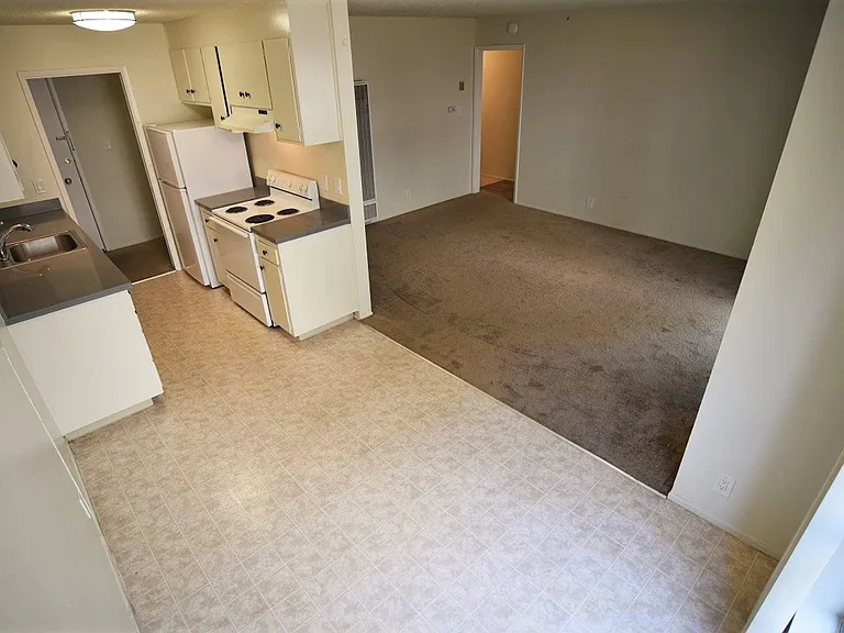 2725 Haste St. — Photo 16