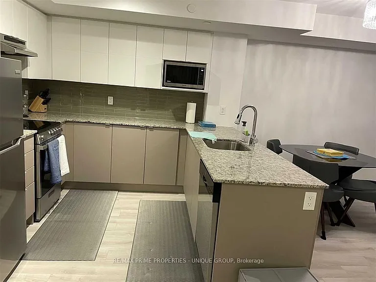 106 Varna Dr #Townhouse 109 — Photo 4