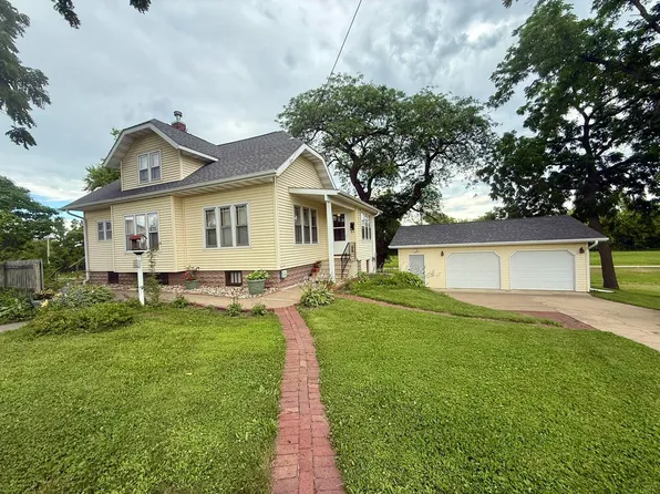 424 E Nott St, Tomah, WI 54660