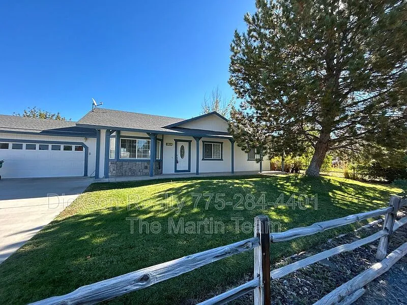 140 Veronica Ave photo 1