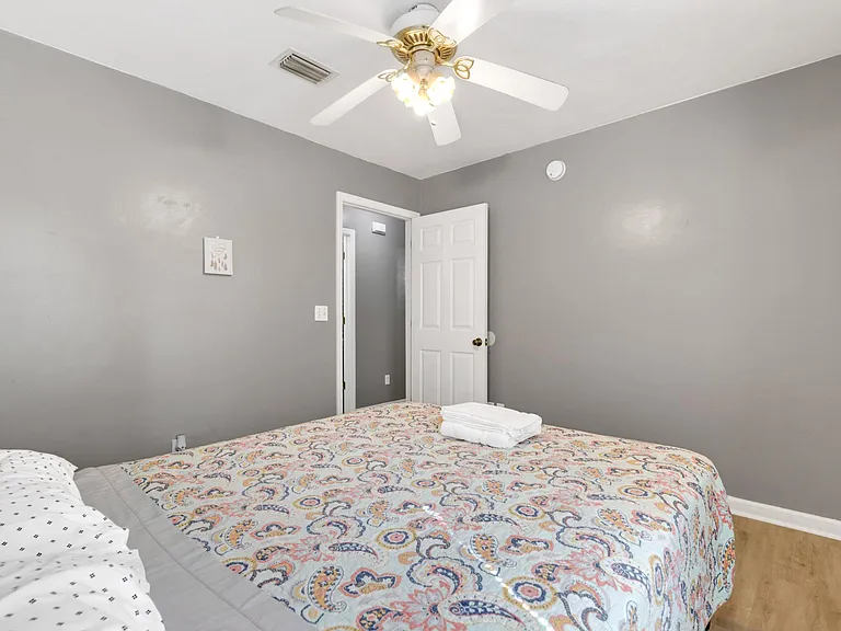 213 Cactus St — Photo 32