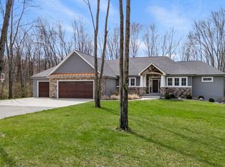 1406 Simon Rd, Huntertown, IN 46748