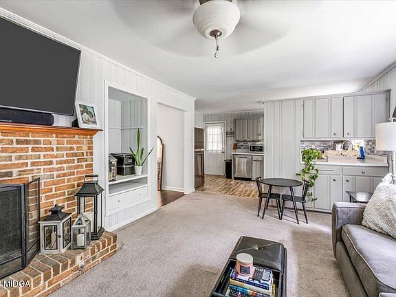 5th image of 794 Winchester Cir